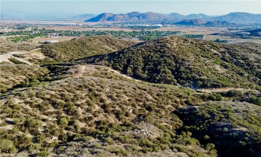 27920 Vista Suelto Road, Unincorporated, CA 92555 - #2