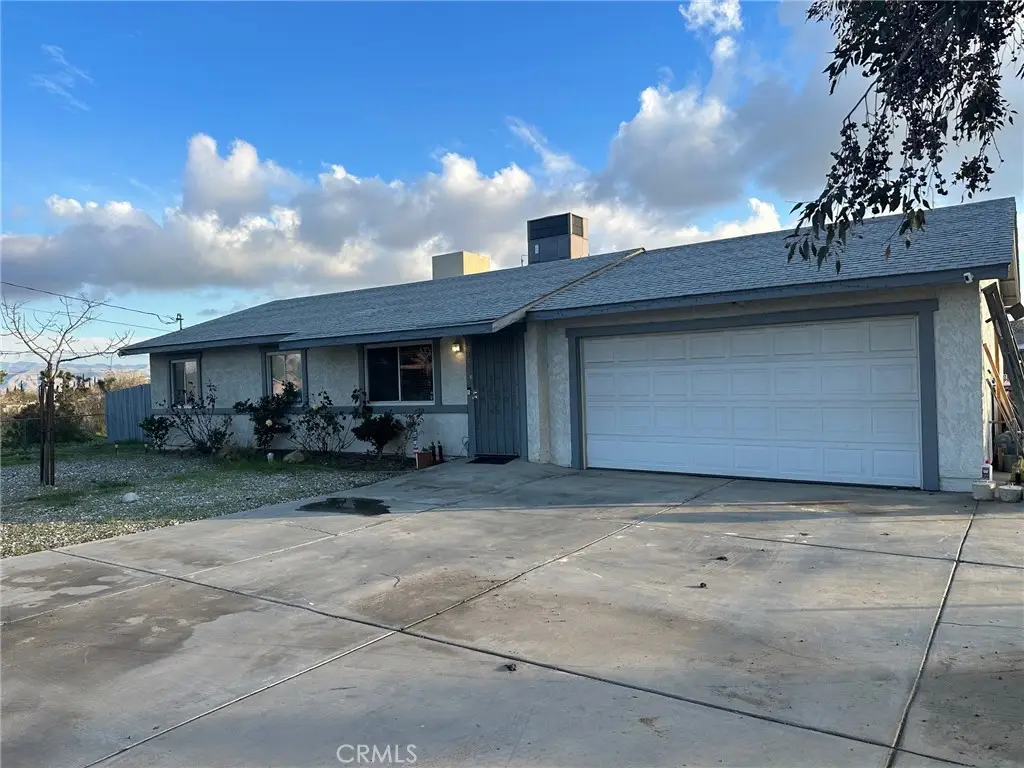 14585 Mauna Loa, Hesperia, CA 92345 - #1