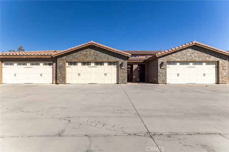 14176 Kiowa, Apple Valley, CA 92307 - #3