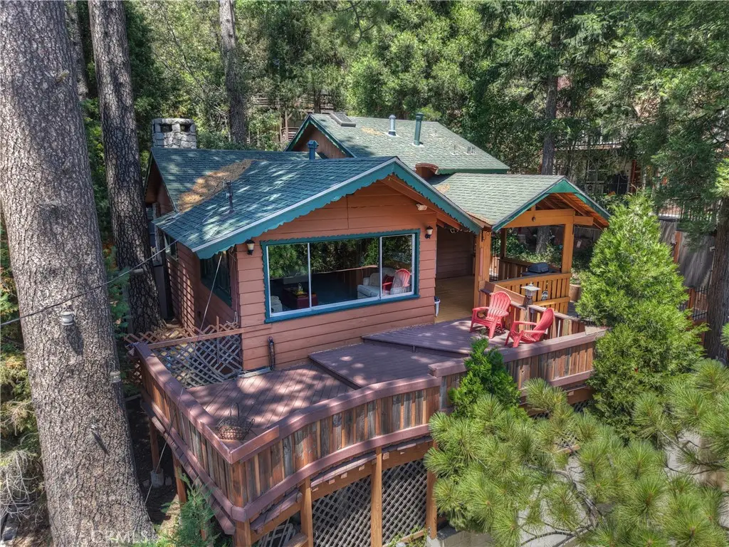 24194 Zurich, Crestline, CA 92325 - #1