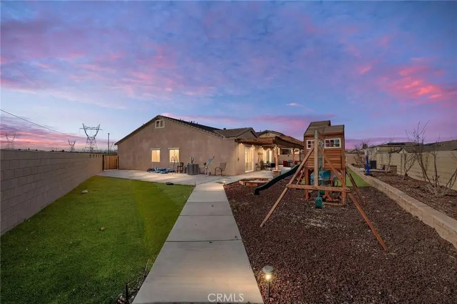13374 Luna, Victorville, CA 92392 - #2