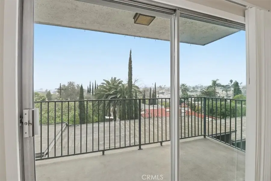 1517 E Garfield #32, Glendale, CA 91205 - #2