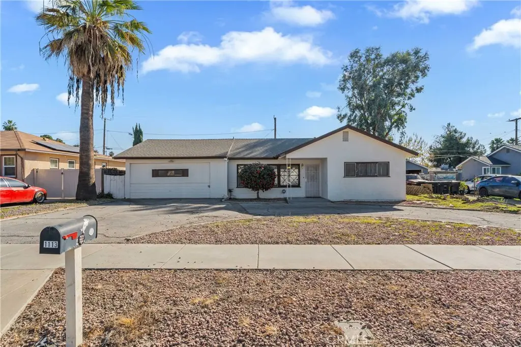 1113 E Acacia Avenue, Hemet, CA 92543 - #1