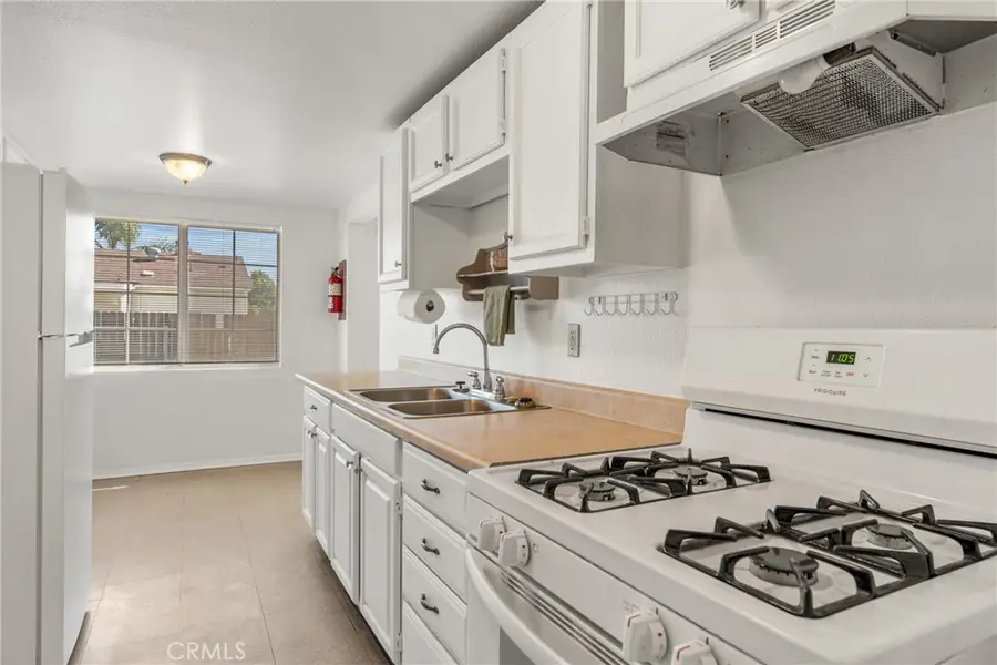 533 Jackson Street, Colton, CA 92334 - #3