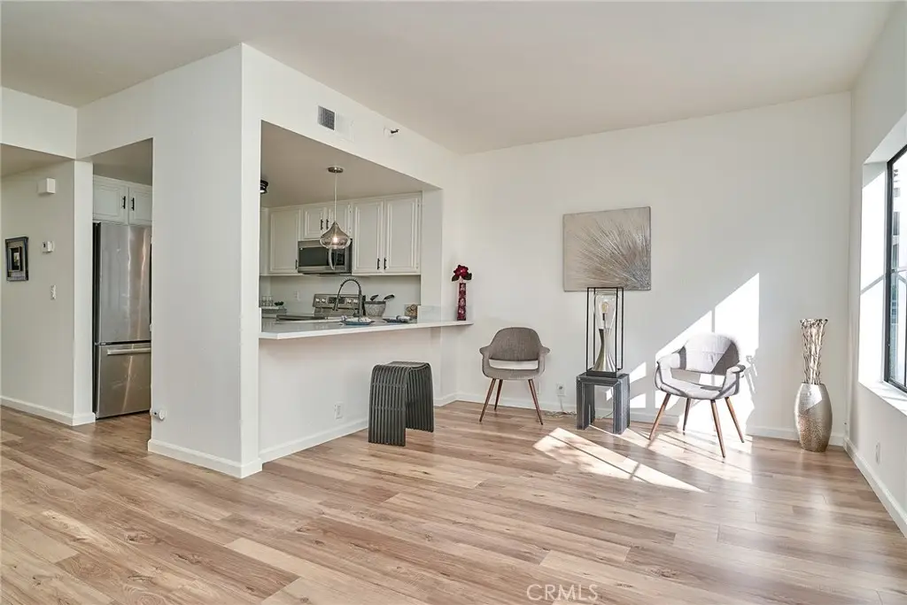 720 W 4th #305, Long Beach, CA 90802 - #1