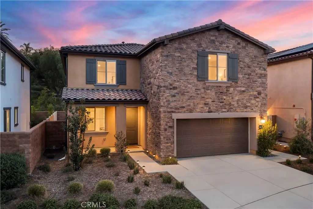 3950 Satsuma, Corona, CA 92883 - #1