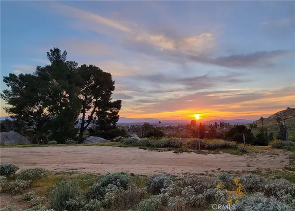 2935 Galaxie Heights Road, Riverside, CA 92507