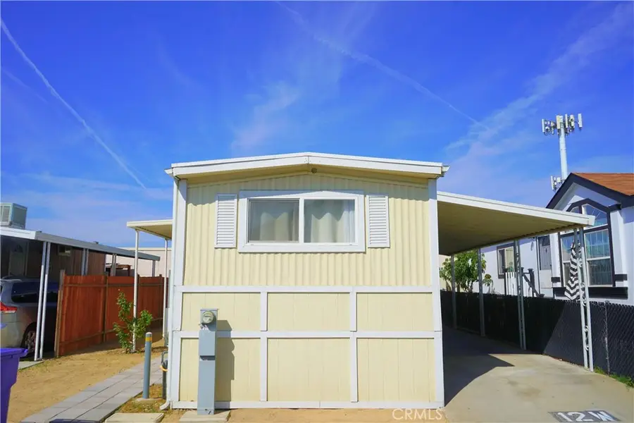 17255 Valley Blvd Sp 12w, Fontana, CA 92335 - #3