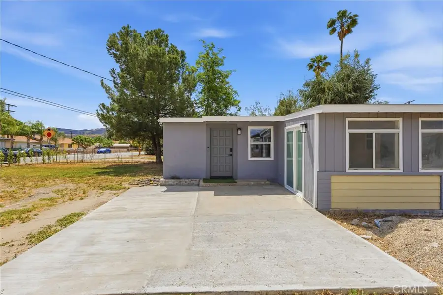 26917 Yale St, Hemet, CA 92544 - #2