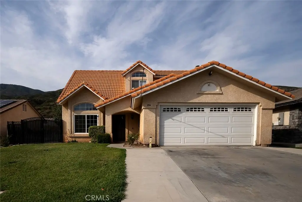 954 W 59th, San Bernardino, CA 92407 - #1
