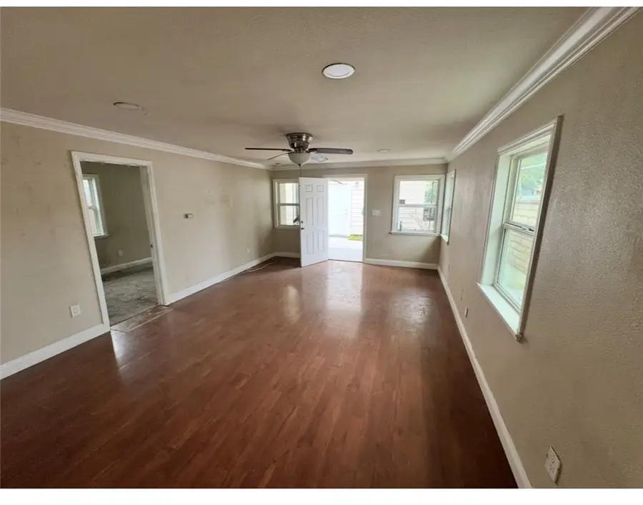 9307 San Miguel Avenue, South Gate, CA 90280 - #3