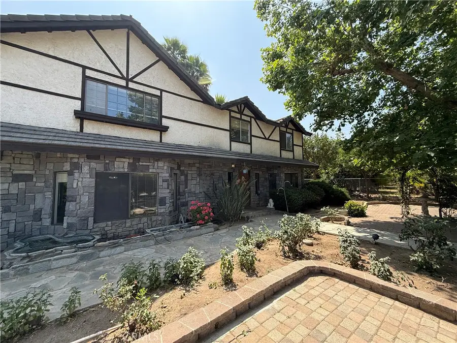 11051 Walnut Street, Redlands, CA 92374 - #3