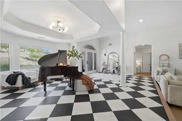 41110 Los Ranchos Cir, Temecula, CA 92592