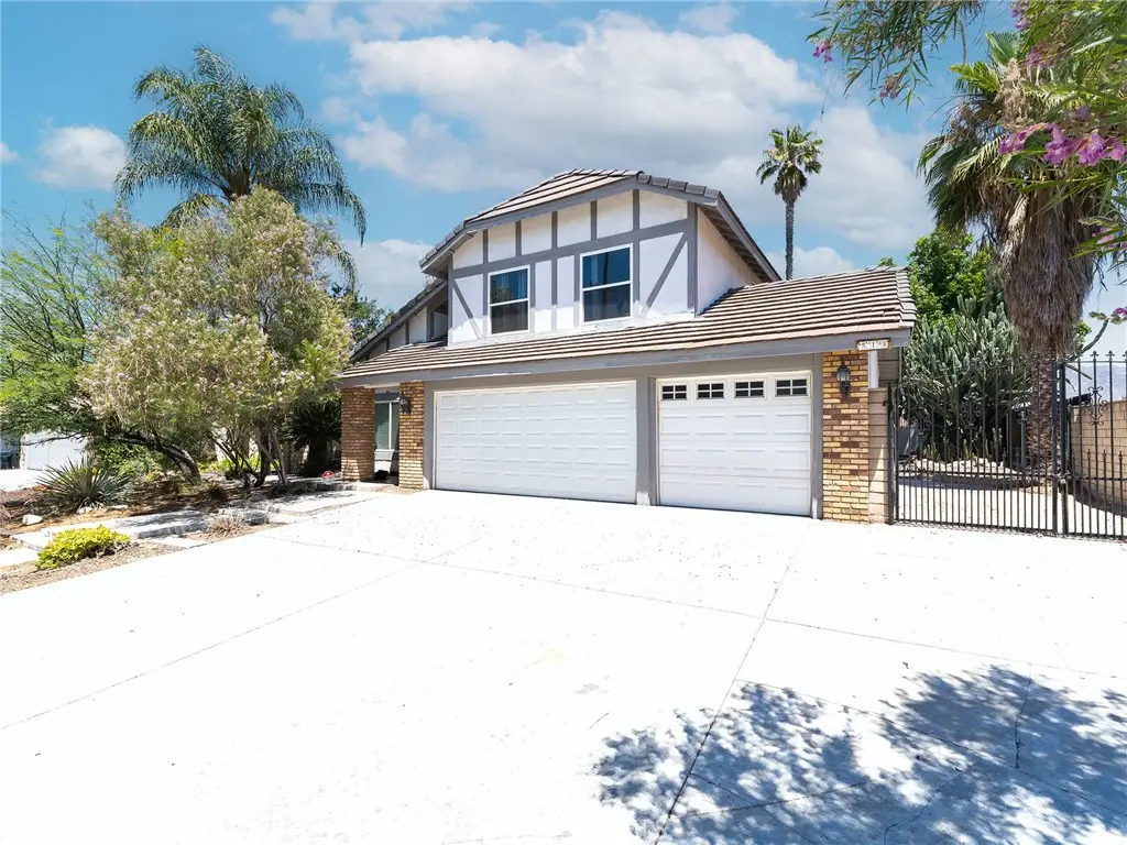 513 E Pioneer Avenue, Redlands, CA 92374 - #1