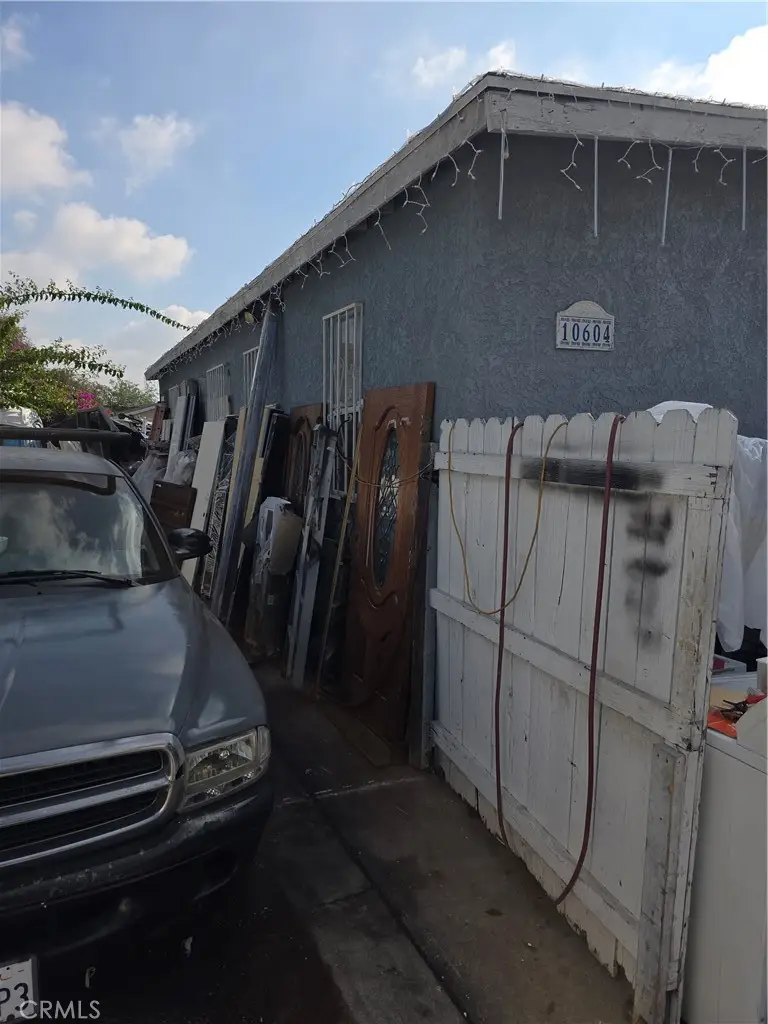 10604 Weigand Avenue, Los Angeles, CA 90002 - #1