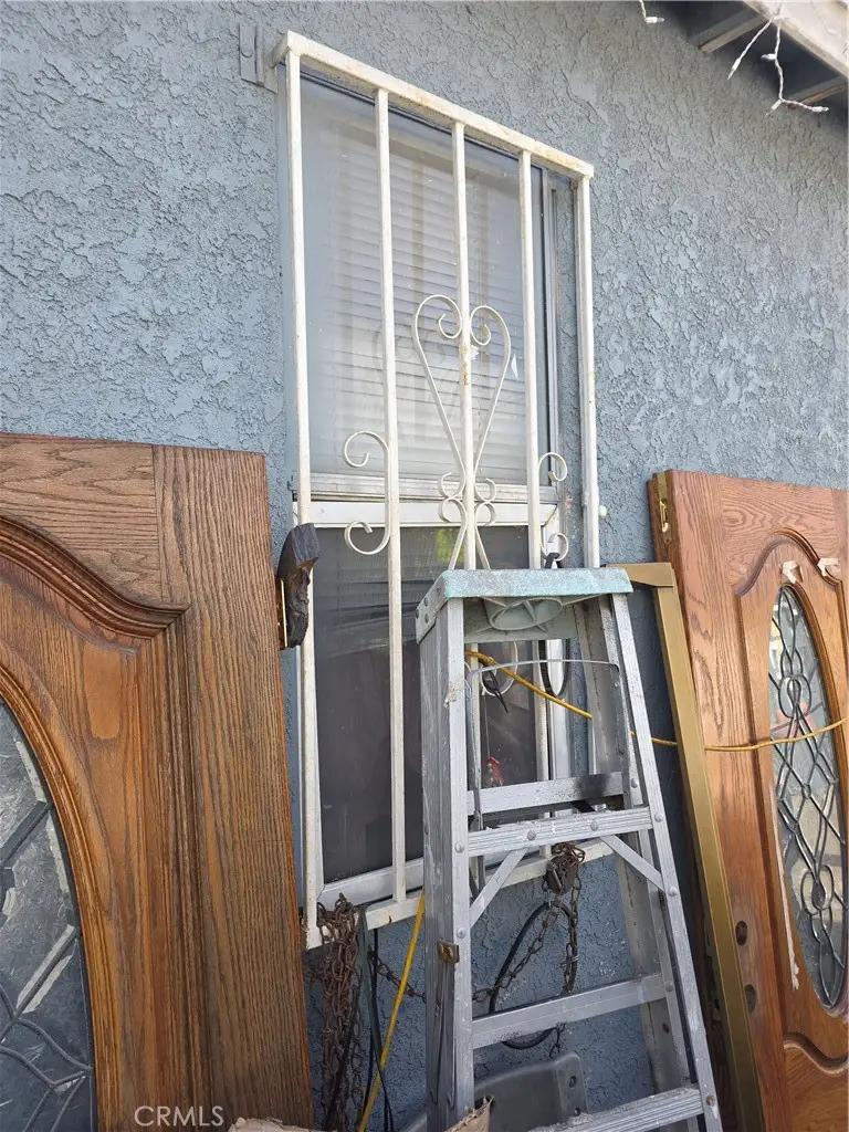 10604 Weigand Avenue, Los Angeles, CA 90002 - #2