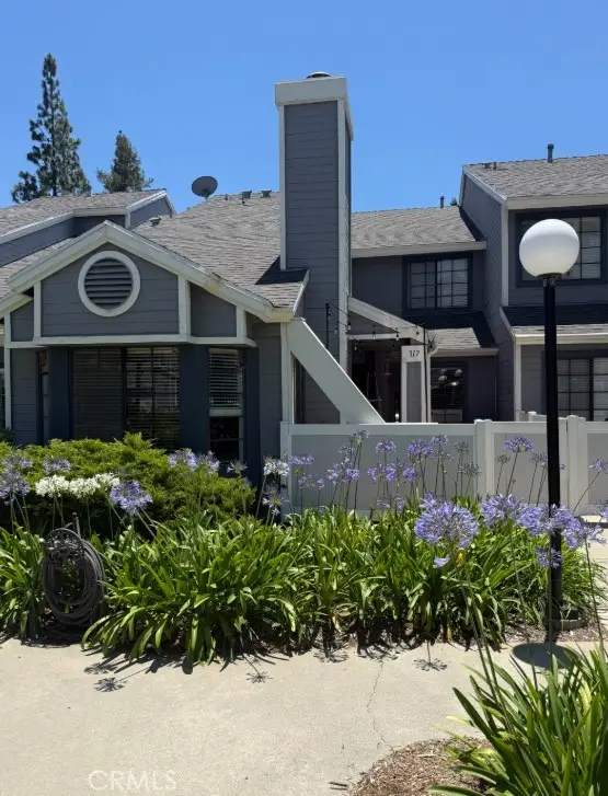317 Monroe Court, Azusa, CA 91702