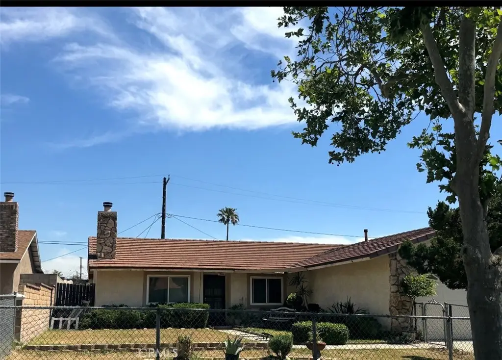 9765 Sycamore, Fontana, CA 92335 - #1