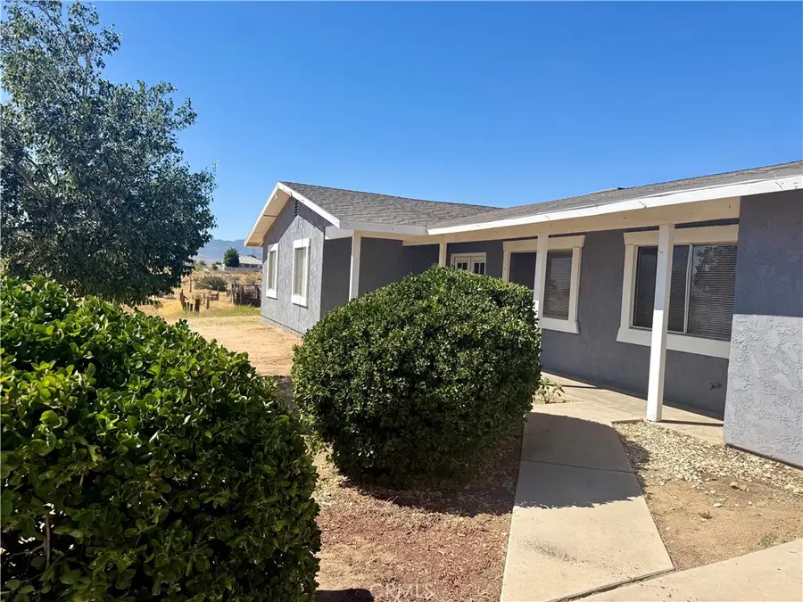 18393 Mojave, Hesperia, CA 92345 - #3