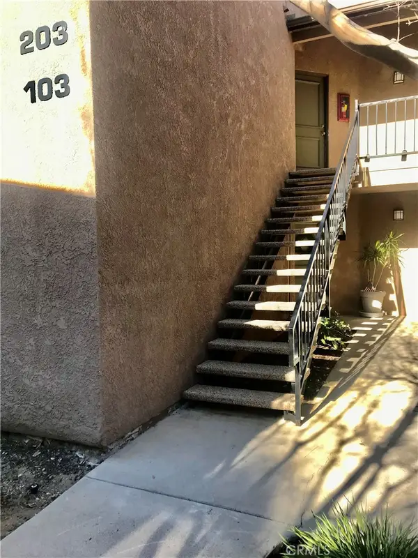 2612 Avenida Del Vista #203, Corona, CA 92882