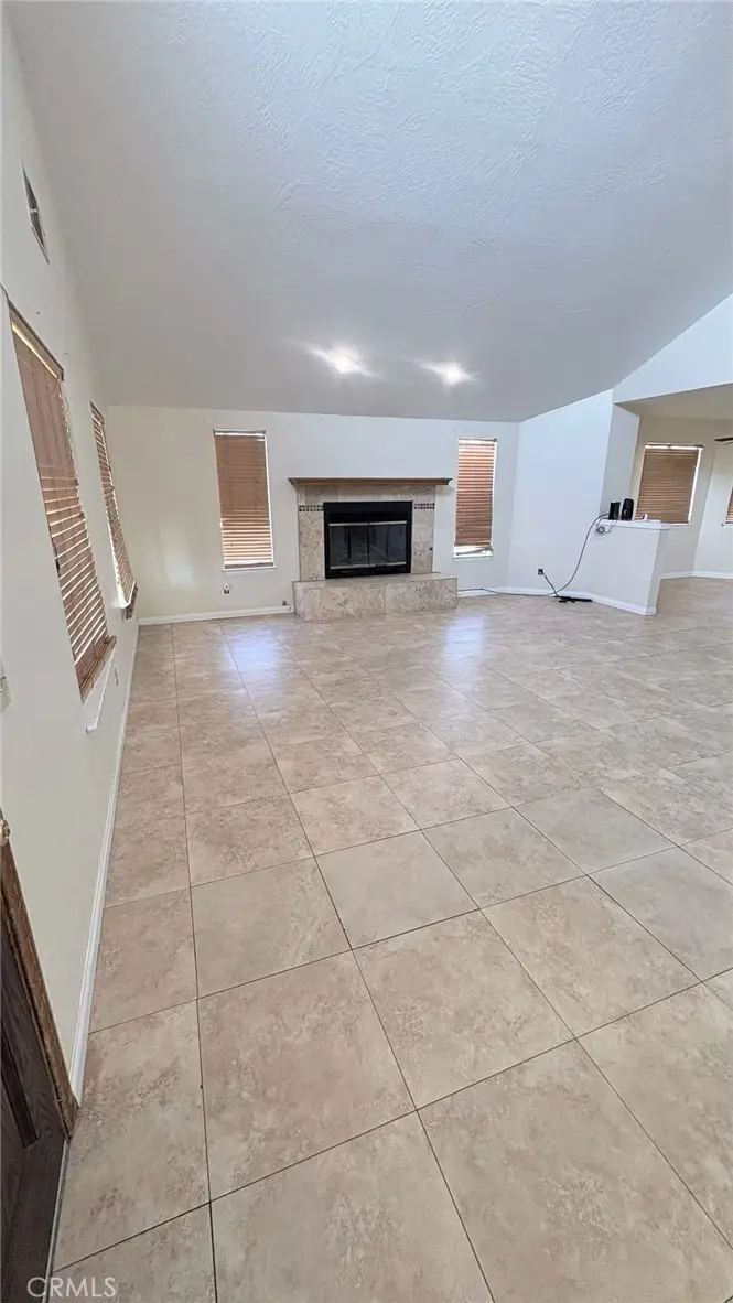 17735 Vista Point, Victorville, CA 92395 - #3