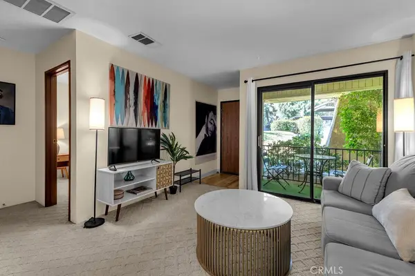2800 N Los Felices W #107, Palm Springs, CA 92262