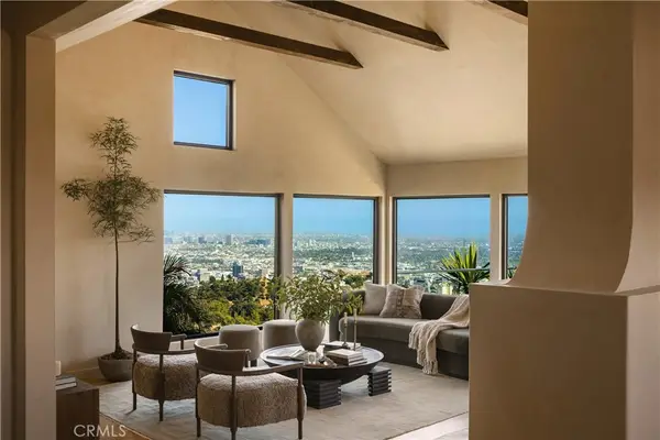 2890 Las Alturas Street, Los Angeles, CA 90068