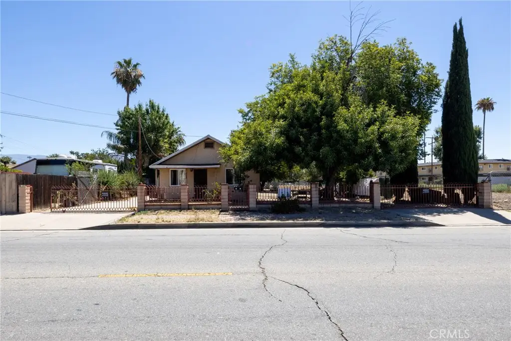 1585 H St, San Bernardino, CA 92405 - #1
