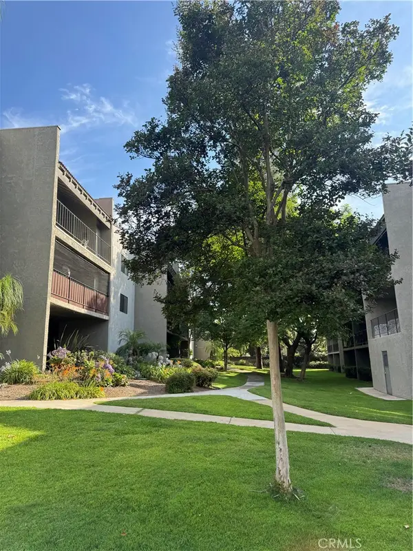 242 E Fern, Redlands, CA 92373