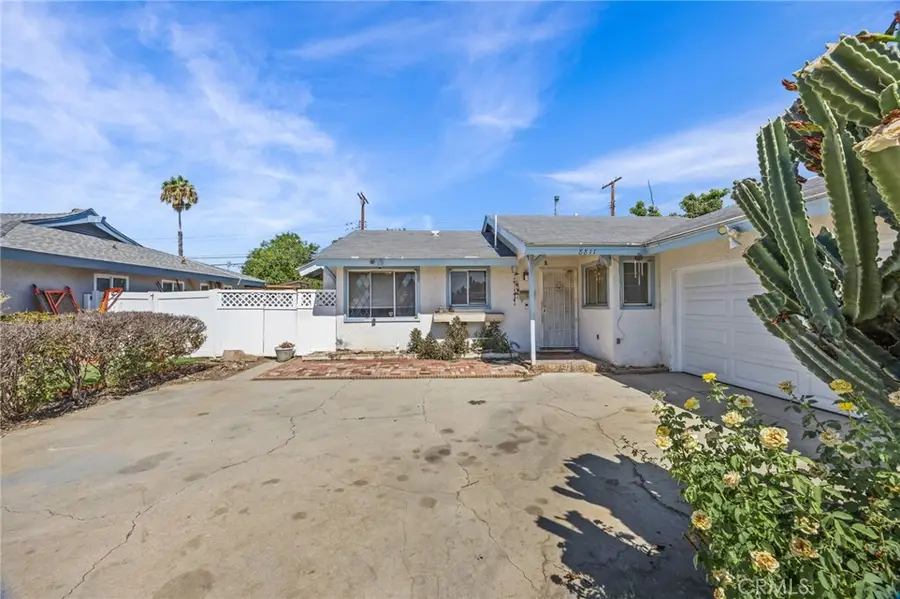 8811 California, Riverside, CA 92503 - #2