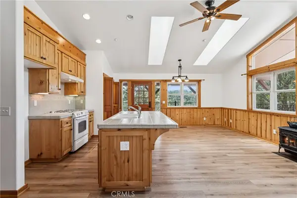 285 Lilac Way, Cedar Glen, CA 92321
