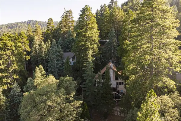 26621 Thunderbird, Lake Arrowhead, CA 92352