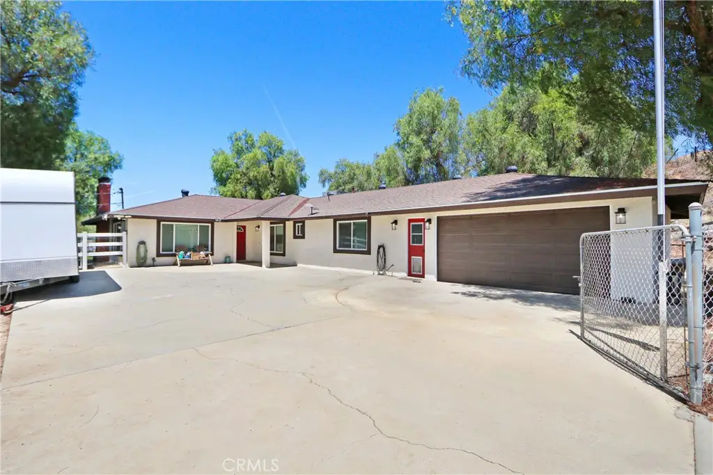 16972 Mockingbird Canyon, Riverside, CA 92504 - #1