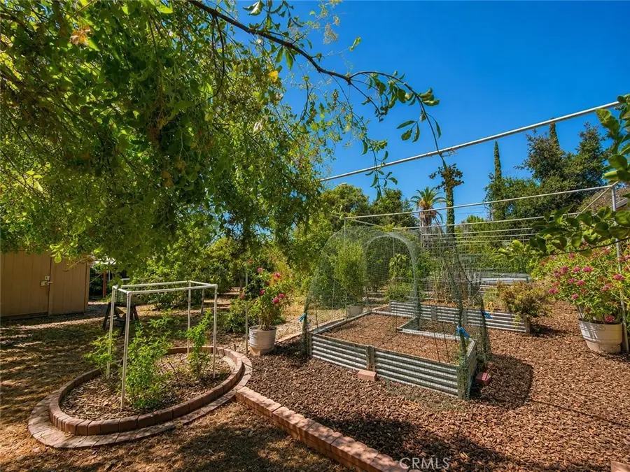 302 S San Mateo Street, Redlands, CA 92373 - #3
