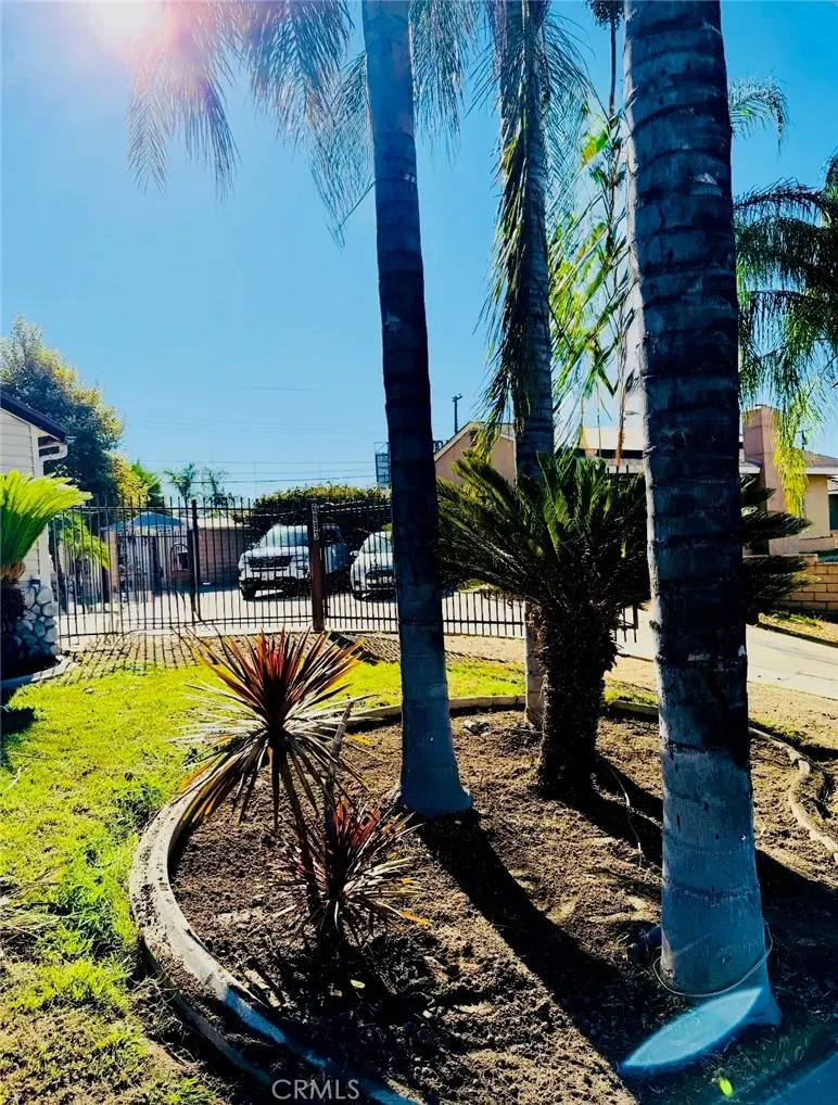 6093 Merito, San Bernardino, CA 92404 - #3