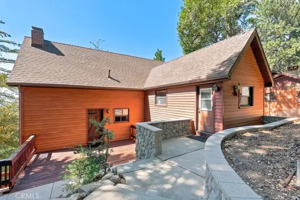 25086 Valle, Crestline, CA 92325