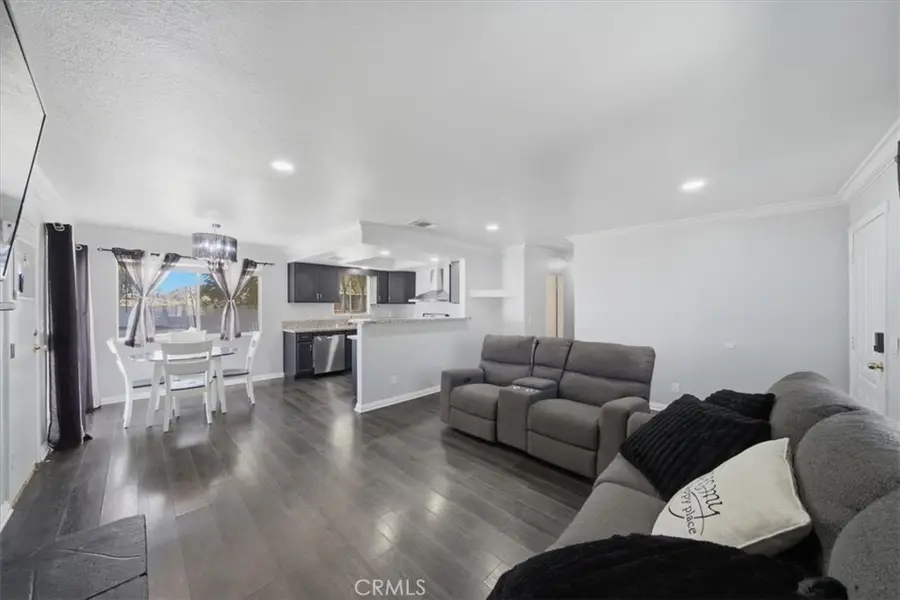 16523 Mackennas Gold Avenue, Lake Los Angeles, CA 93591 - #2