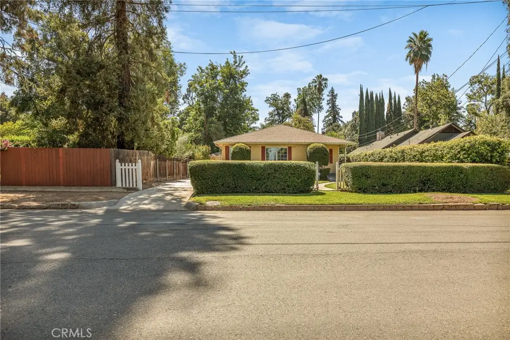 419 Walnut Avenue, Redlands, CA 92373 - #1