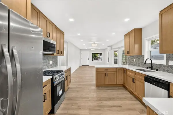 1116 W 76th Street, Los Angeles, CA 90044