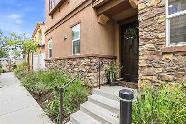 27464 Honeydew Court, Saugus, CA 91350