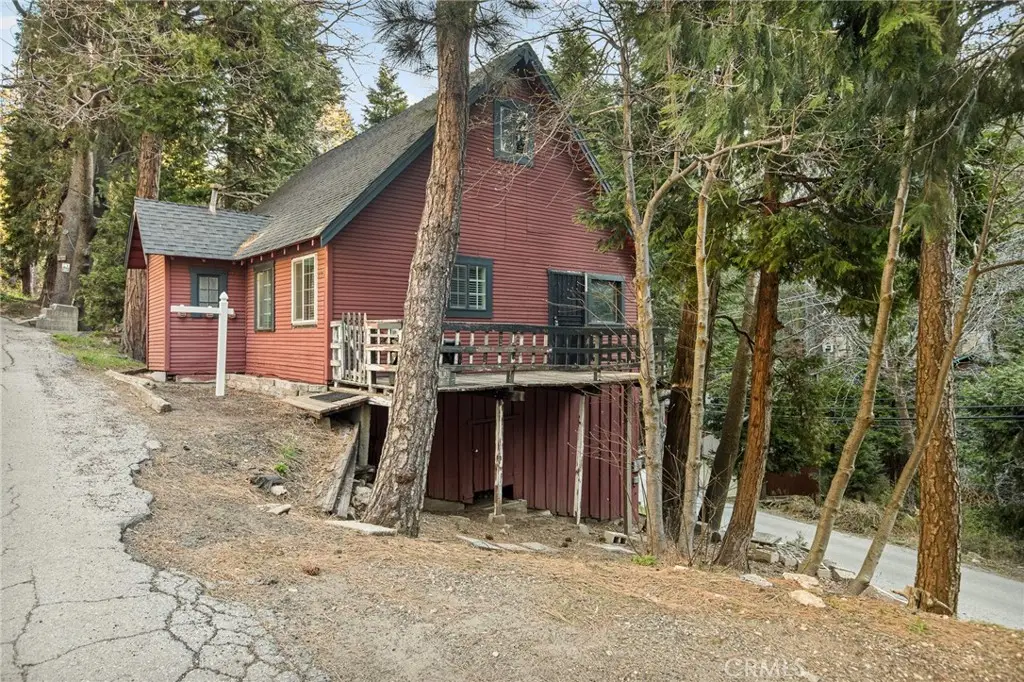 725 Golden, Lake Arrowhead, CA 92352 - #1