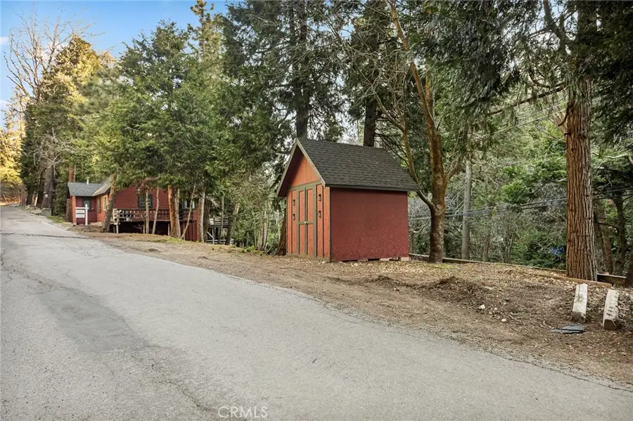 725 Golden, Lake Arrowhead, CA 92352 - #2