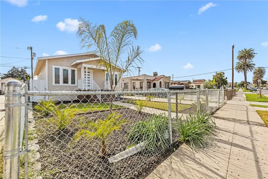 1550 W 70th St, Los Angeles, CA 90047 - #3