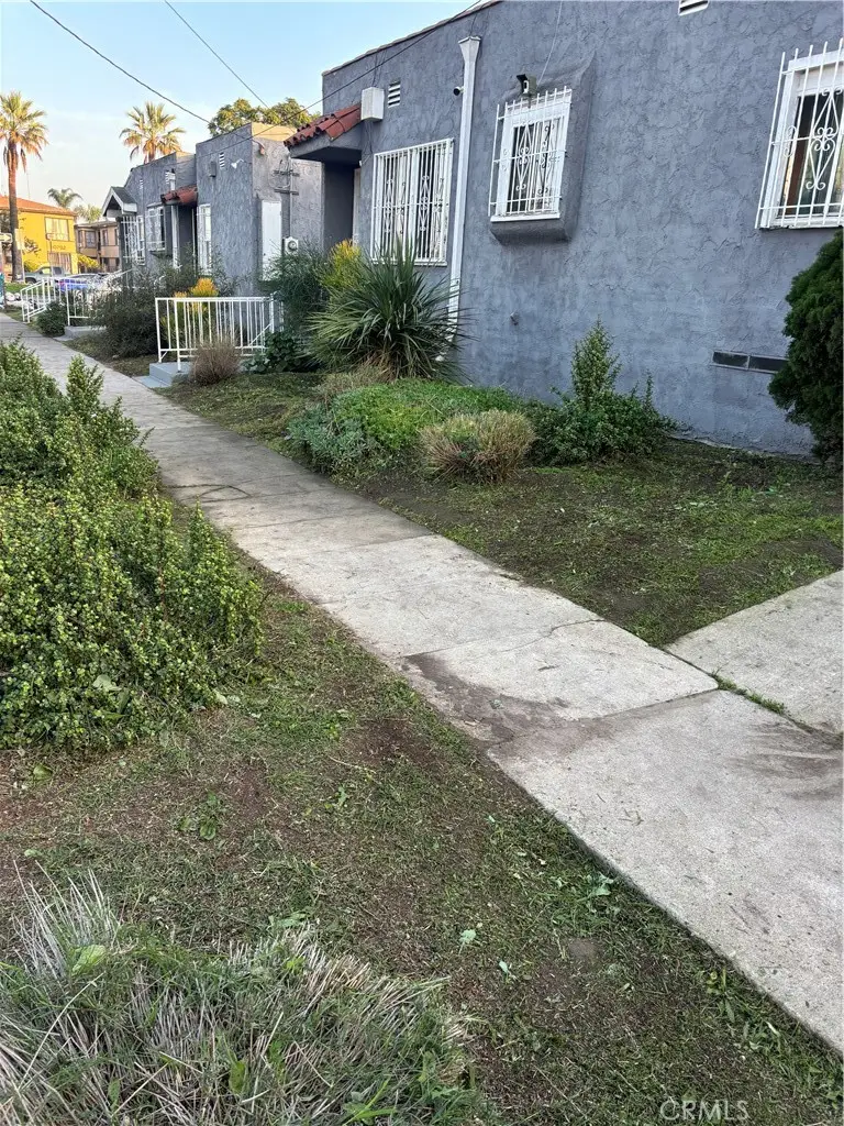 302 W 107th Street, Los Angeles, CA 90003 - Image #3