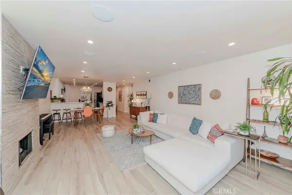 1940 N Highland, Los Angeles, CA 90068