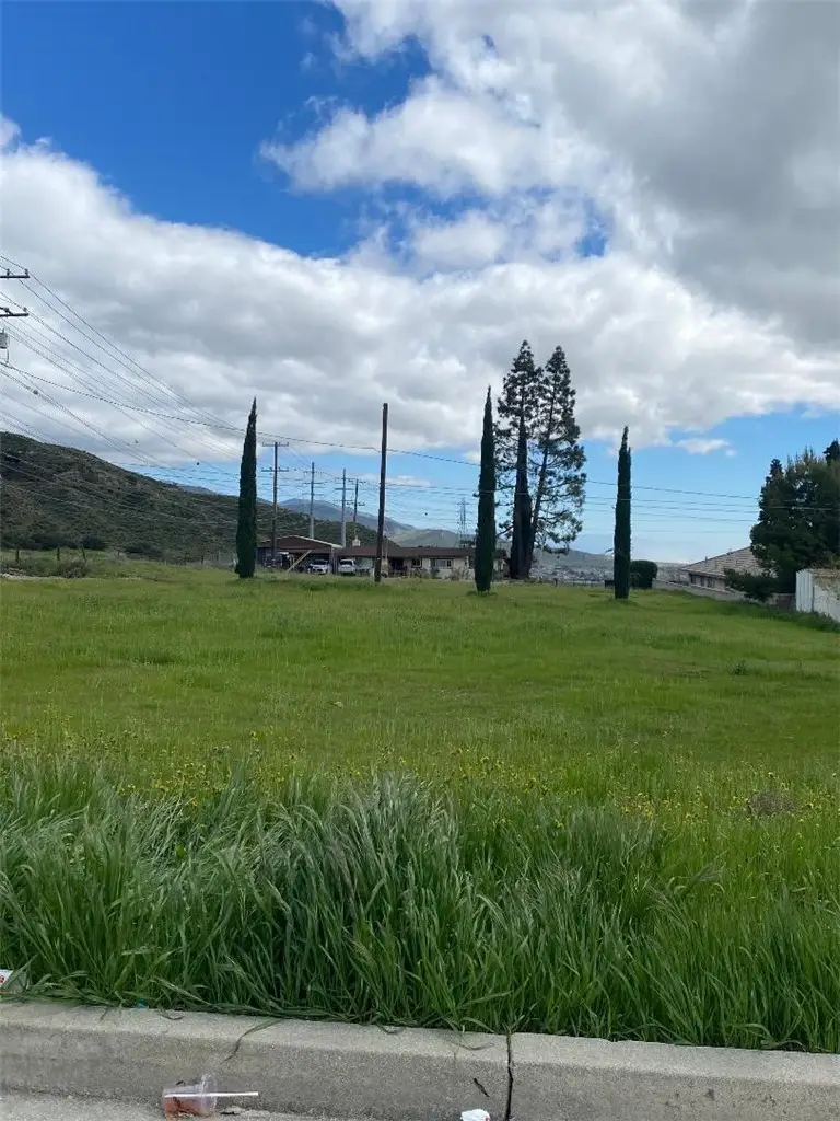 2400 BLK N. San Gorgonio, Banning, CA 92220 - #1