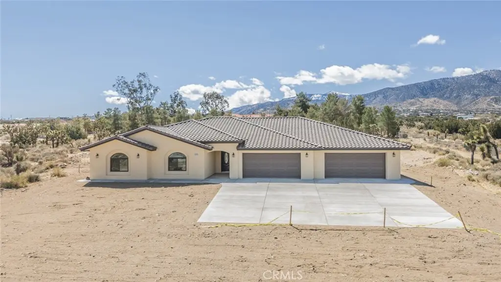 1483 Smoke Tree Road, Pinon Hills, CA 92372 - #1