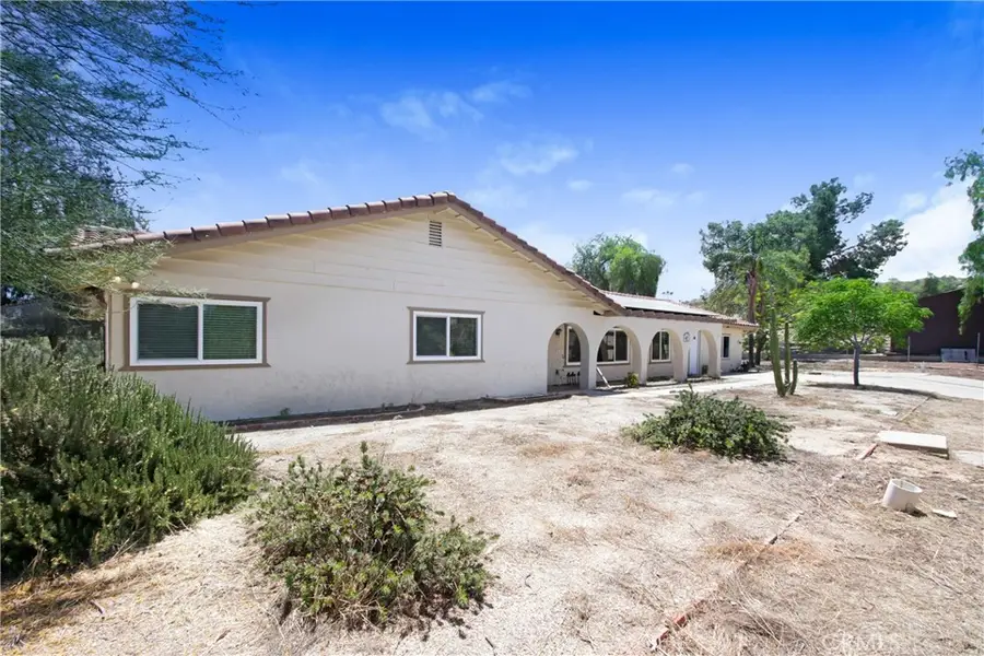 32015 Contour Avenue, Nuevo, CA 92567 - Image #2