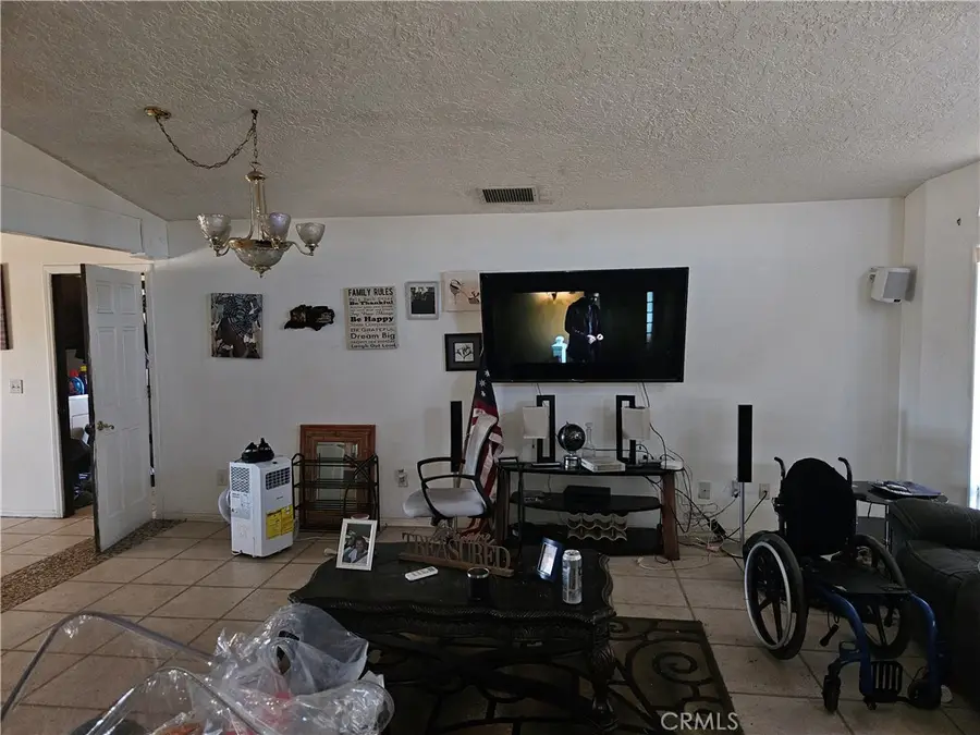 16709 Deodar Street, Hesperia, CA 92345 - Image #3