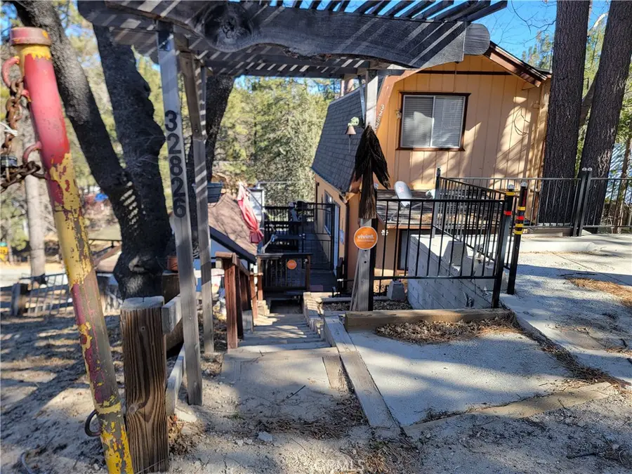 32826 Truman Lane, Running Springs, CA 92382 - Image #3